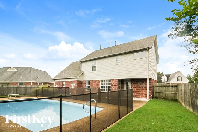 Building Photo - 11626 Millwind Dr