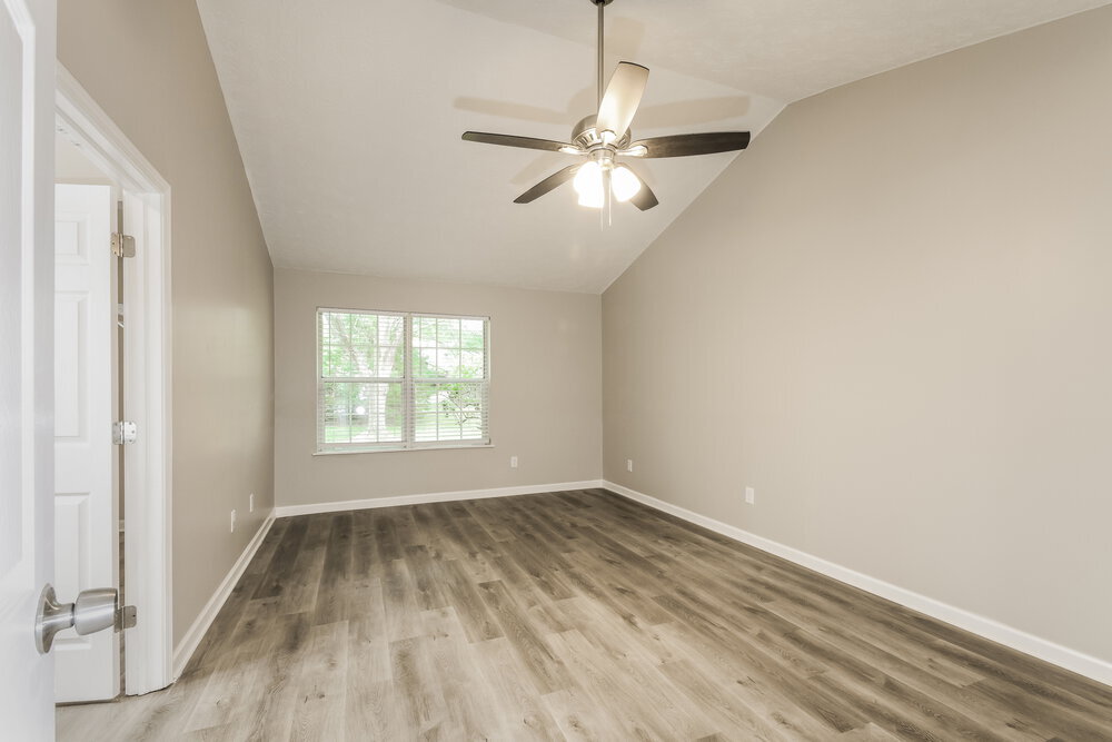 Building Photo - 7667 Bayridge Dr