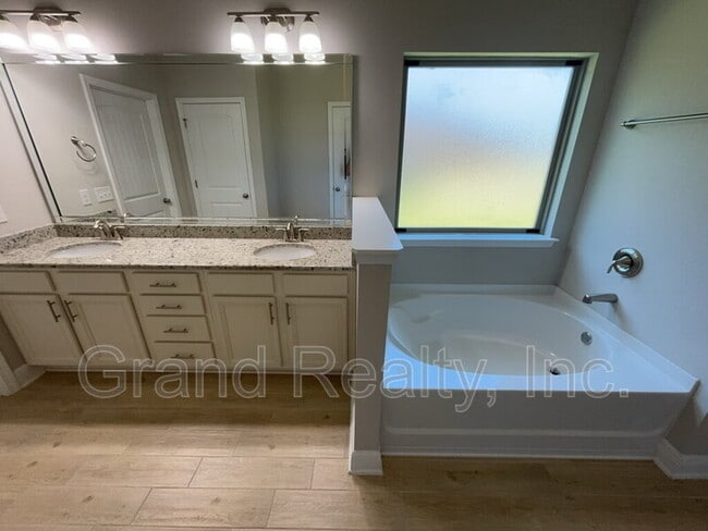 Building Photo - 2669 Gemstone Cir