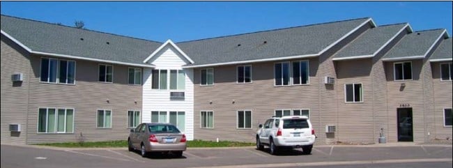 Primary Photo - 2500 Hillcrest Dr