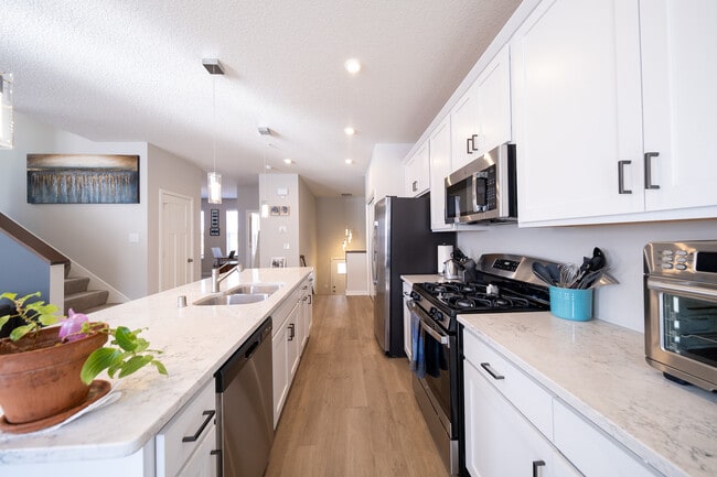 Building Photo - 2209 Gateway Curv