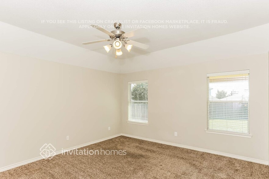 Building Photo - 904 Peach Ln