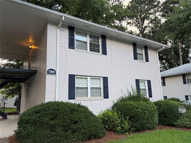 Building Photo - 789 Jordan Ln