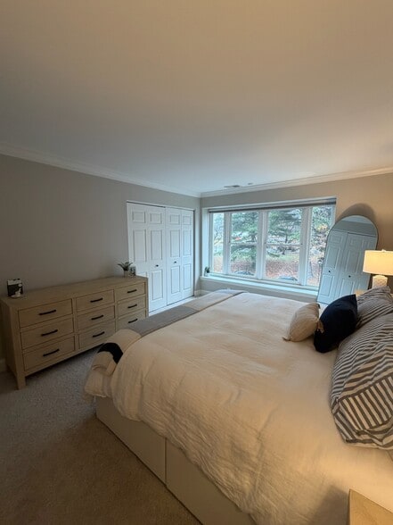 Building Photo - 7602 Lakeside Village Dr