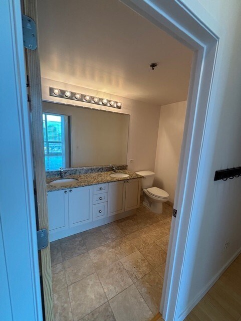 Building Photo - 1845 S Michigan Ave