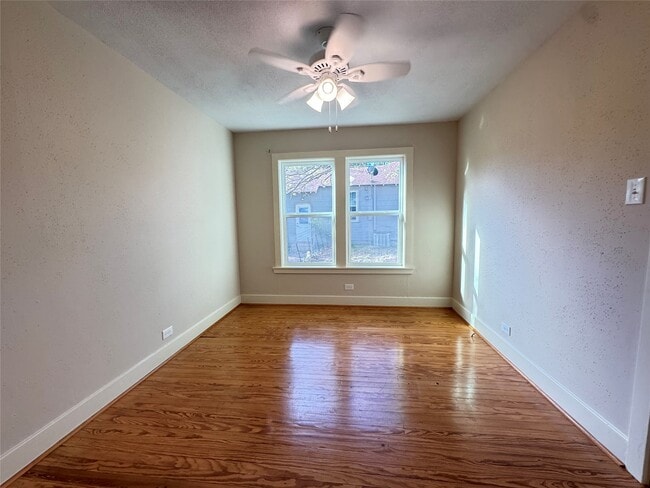 Building Photo - 1901 Marjorie St