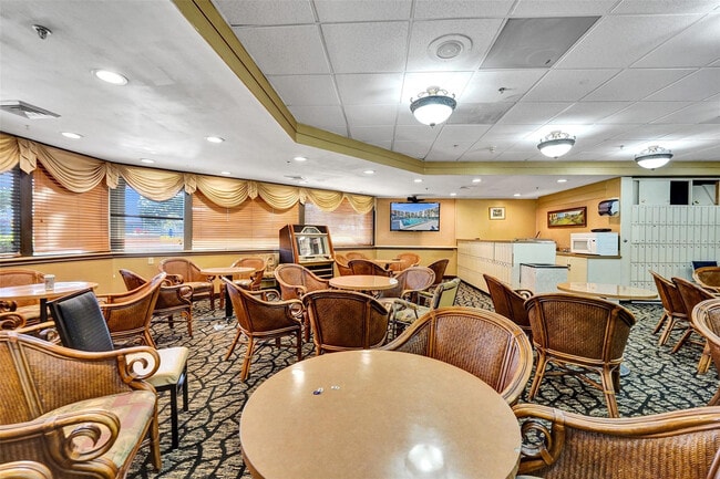 Building Photo - 8900 Washington St