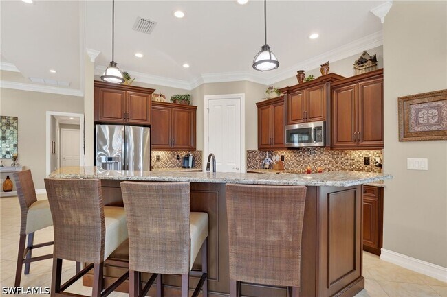 Building Photo - 7352 Lantana Way
