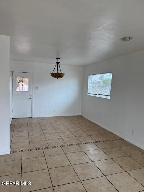 Building Photo - 4935 Guadalupe Dr