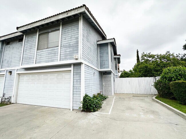 Building Photo - 3930 Maxson Rd
