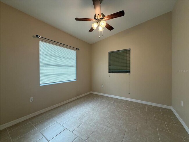 Building Photo - 904 Hill St