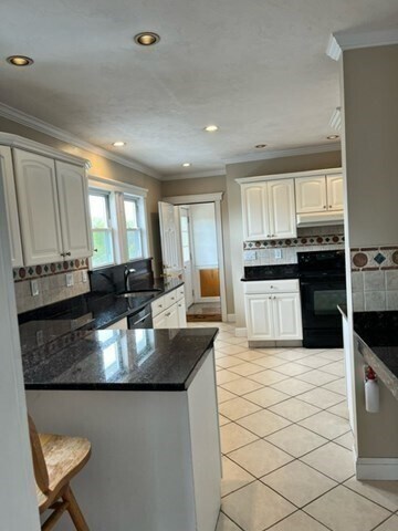 Building Photo - 411 Beale St