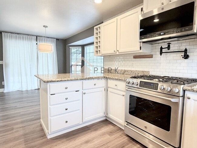 Building Photo - Beautifully Updated 3-Bedroom Home with A/C, Fenced Yard & Modern Finishes