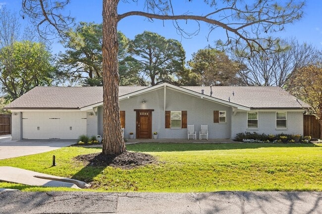 Building Photo - 3612 Grandview Dr
