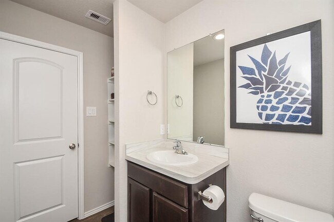 Building Photo - 21602 Victoria Harbor Dr