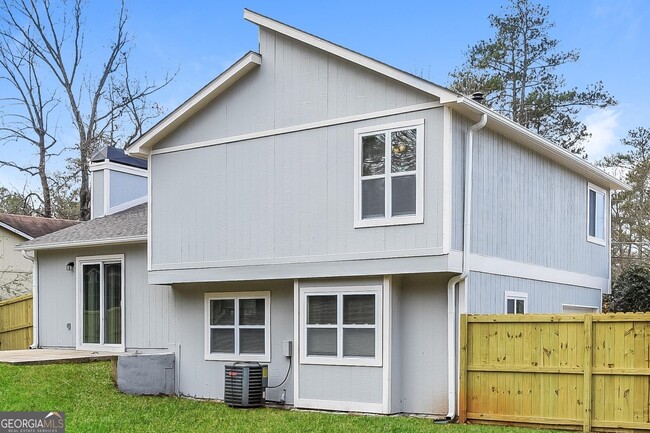 Building Photo - 6258 Leverett Dr