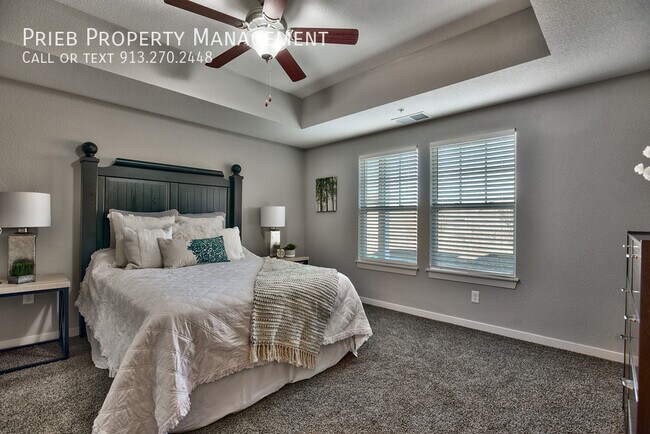 Building Photo - 12307 S Chelsea St