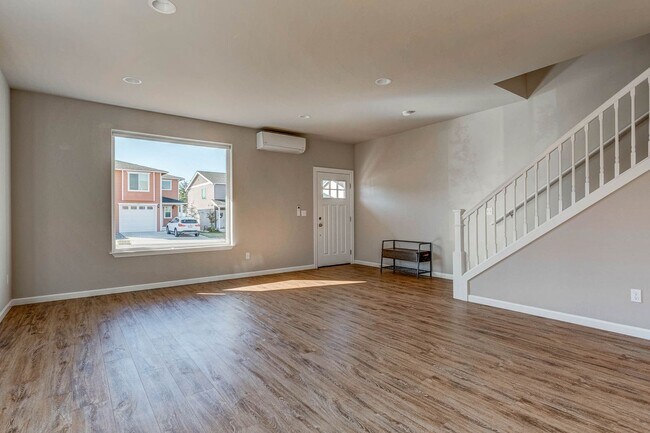 Building Photo - Beautiful Home in Newer Neighborhood