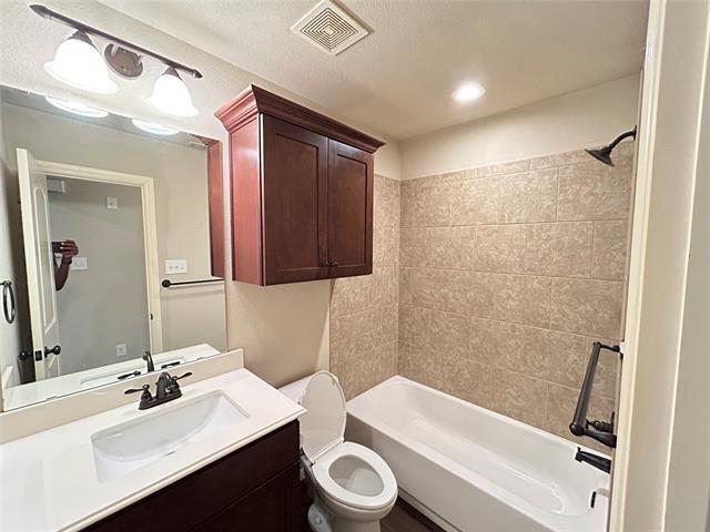 Building Photo - 221 E Cooper St