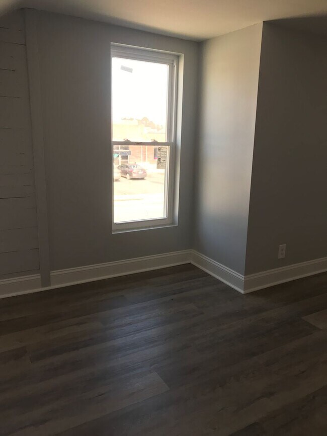 Building Photo - 1001 S 8th St