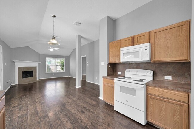 Building Photo - 18441 Sunrise Oaks Ct