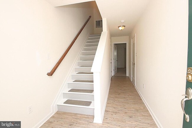 Building Photo - 185 Magellan Dr
