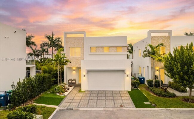 Building Photo - 10366 NW 68th Terrace