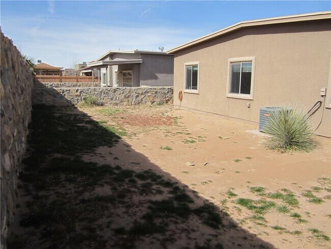 Building Photo - 14238 Craggy Rock Ave