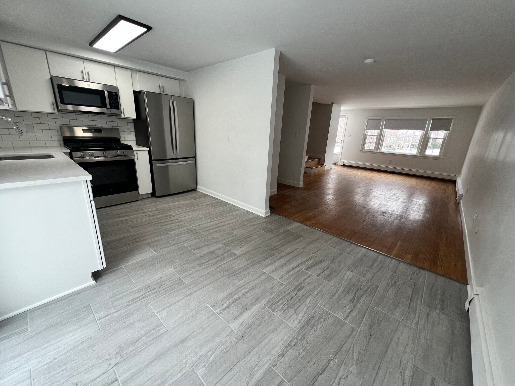 Building Photo - 18 Hill Rd