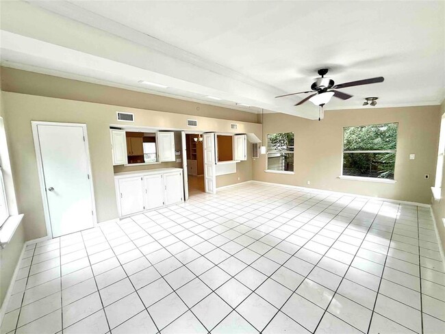 Building Photo - 502 Dewberry Dr