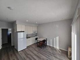 Building Photo - 2052 Medano Dr