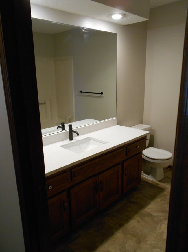 Building Photo - Independence Duplex