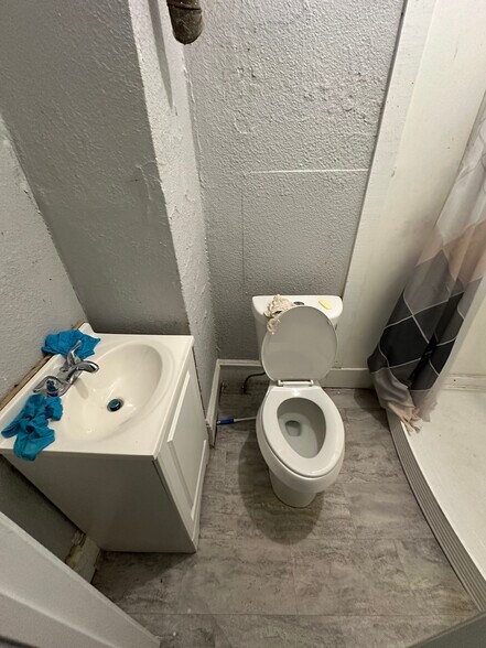 Building Photo - 1446 Marion Pl