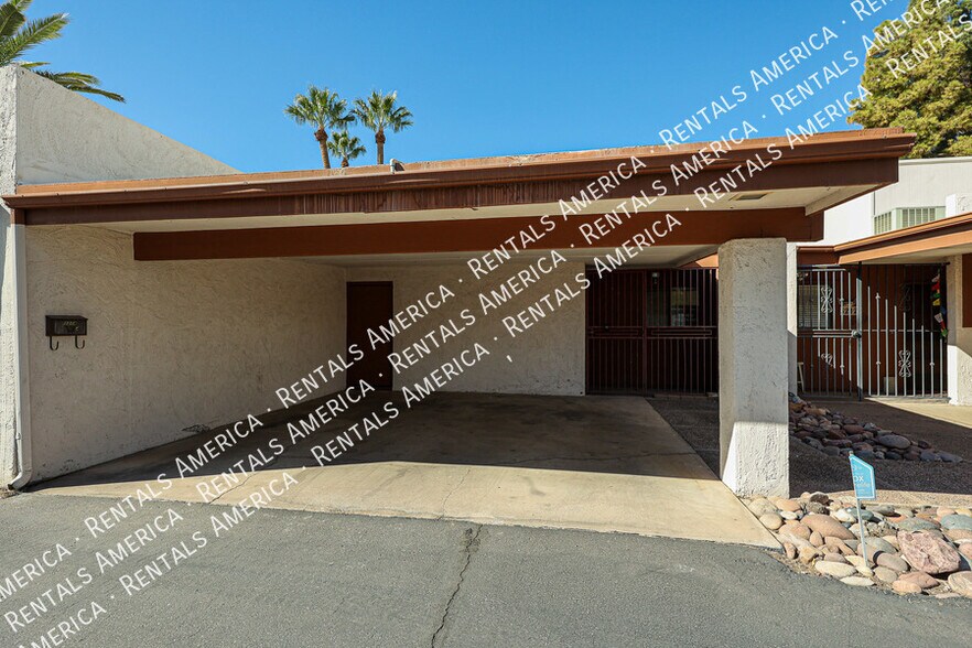 Building Photo - 3214 S El Camino Dr