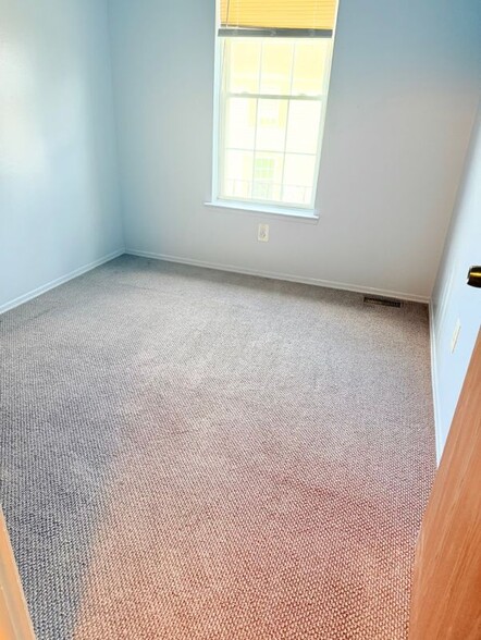 Building Photo - 8904 Shawn Dr