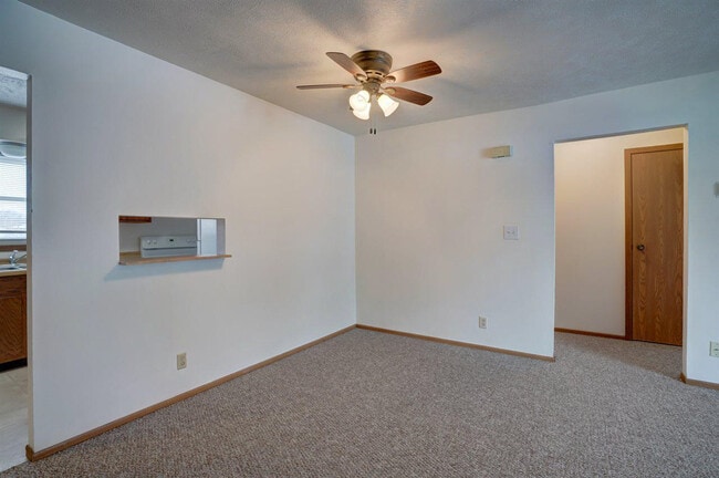 Building Photo - 235 Broadway Dr