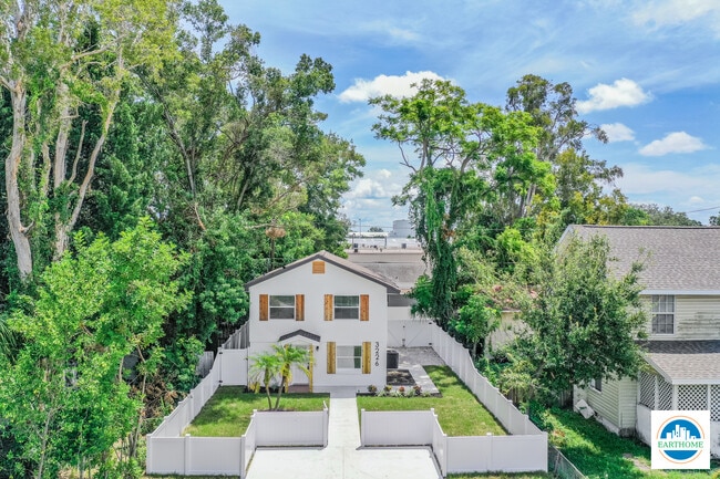 Building Photo - 3226 6th Ave S