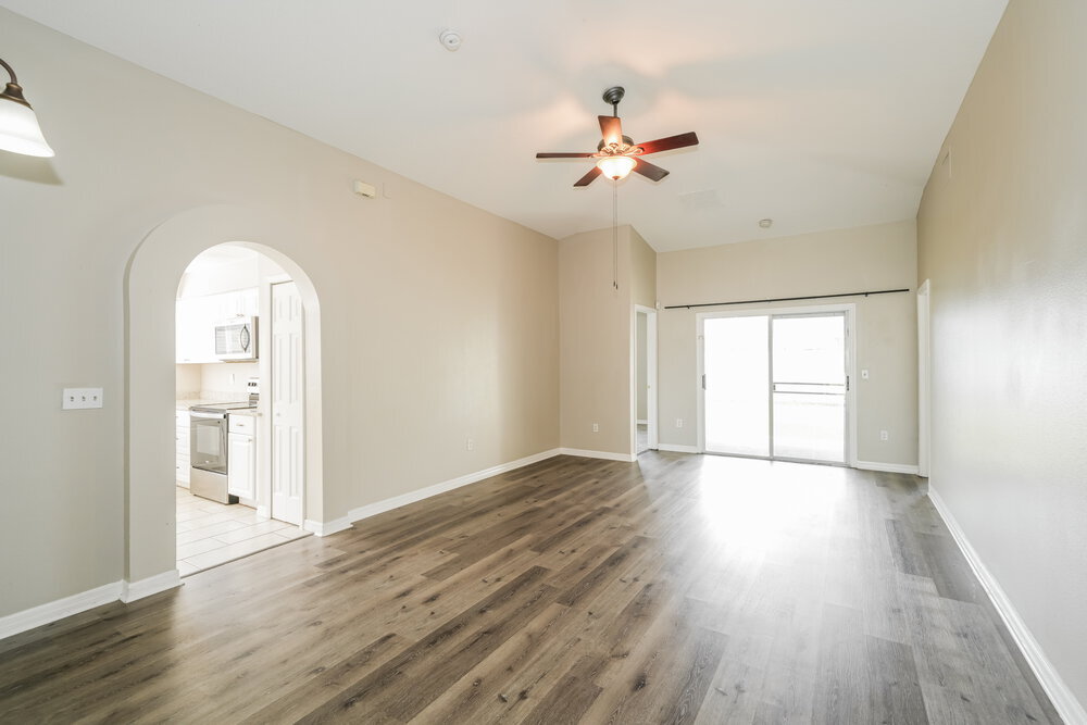 Building Photo - 30932 Midtown Ct