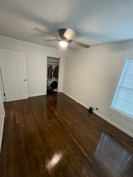 Building Photo - 1022 Shiels Dr