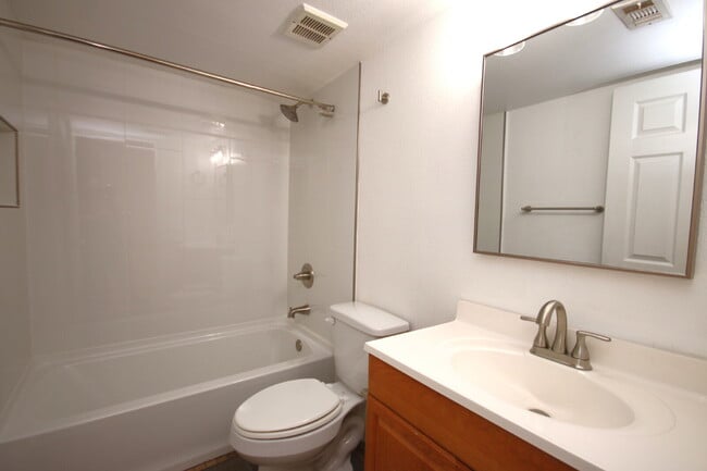 Building Photo - Waterfront Condo Living in East Hill with ...