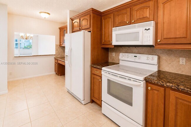 Building Photo - 401 Briny Ave