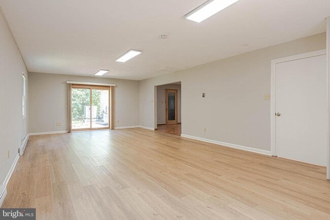 Building Photo - 13145 Madonna Ln