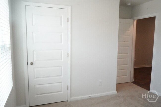 Building Photo - 422 Coconut Dr
