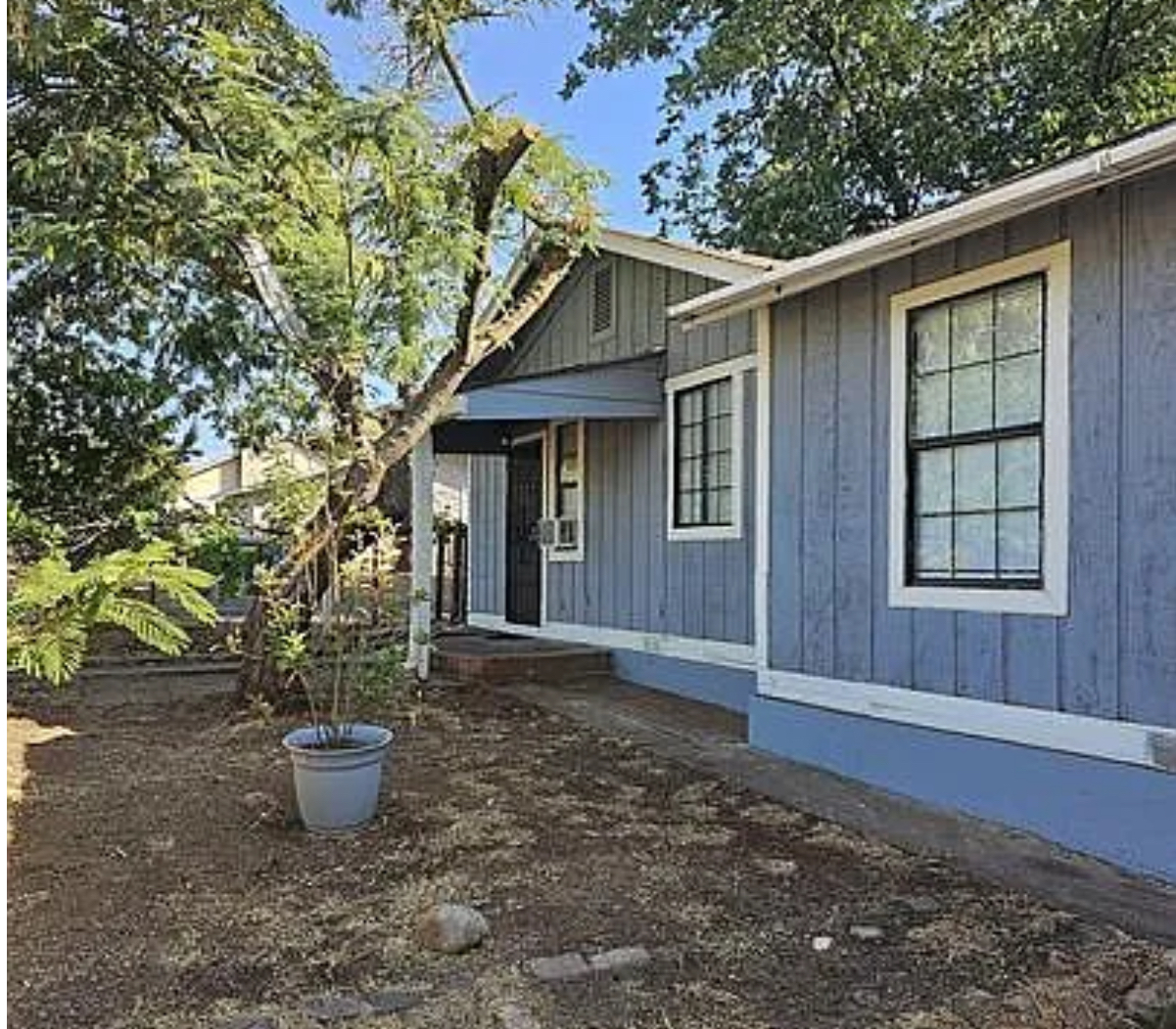 Building Photo - 3055 Spencer Ave