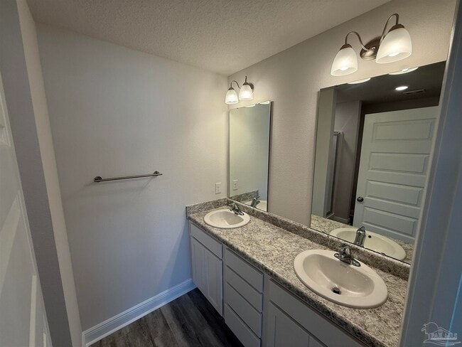 Building Photo - 9052 Golden Eye Dr
