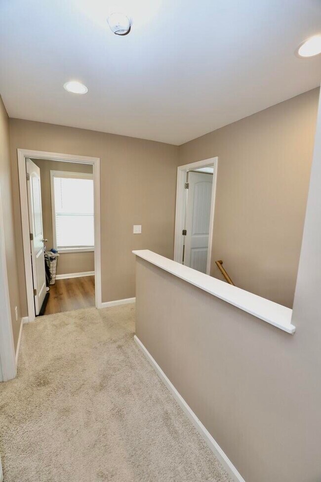 Building Photo - 500 Kittiwake Ln