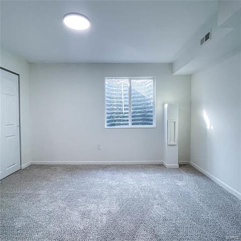 Building Photo - 115 Cardow Dr