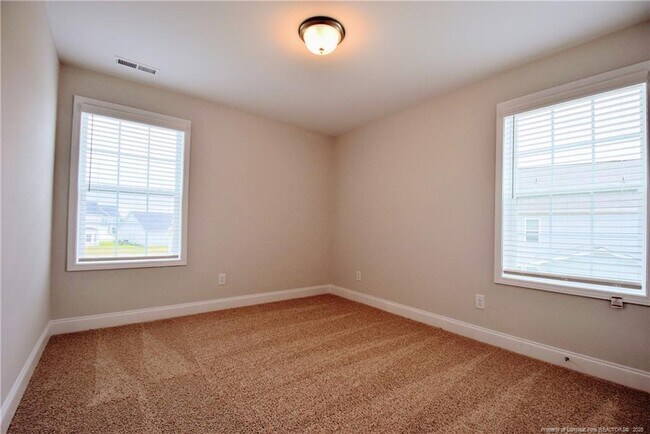 Building Photo - 138 Cromwell Ct