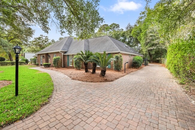 Building Photo - 1300 Windward Cir