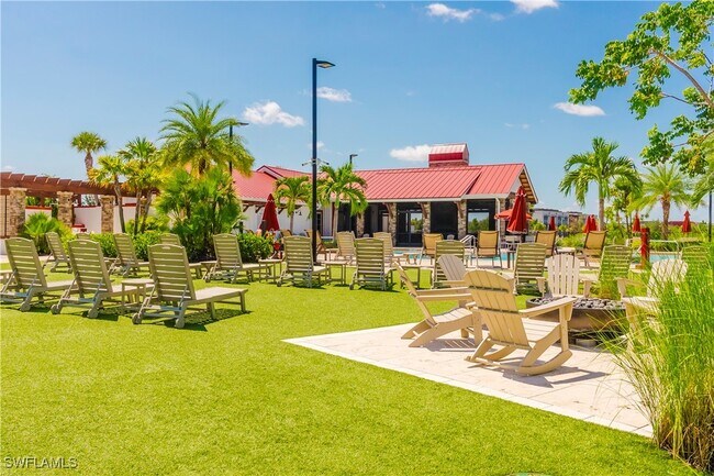 Building Photo - 15345 Grn Acrs Ave